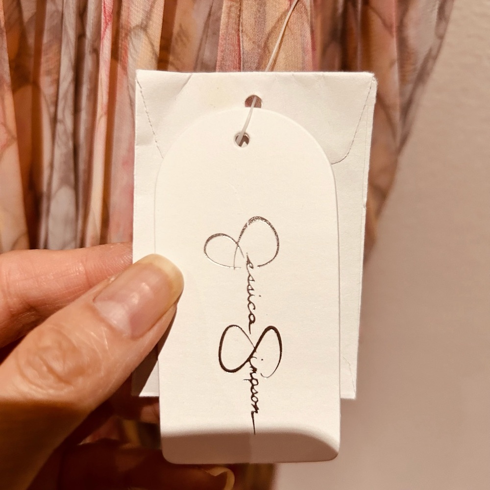 Pastel Pleated Short Dress with V-Neck- Size 8- label tag was removed - Picture 10 of 12